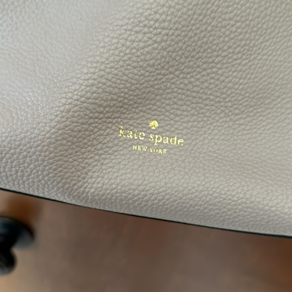 kate spade cross body grey and black purse - Picture 2 of 9